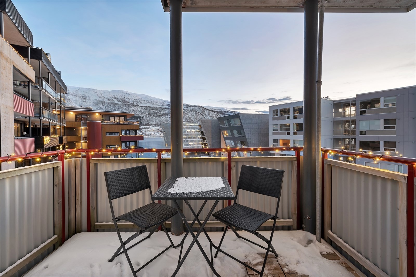 Koselig balkong mot sør. Galleribilde