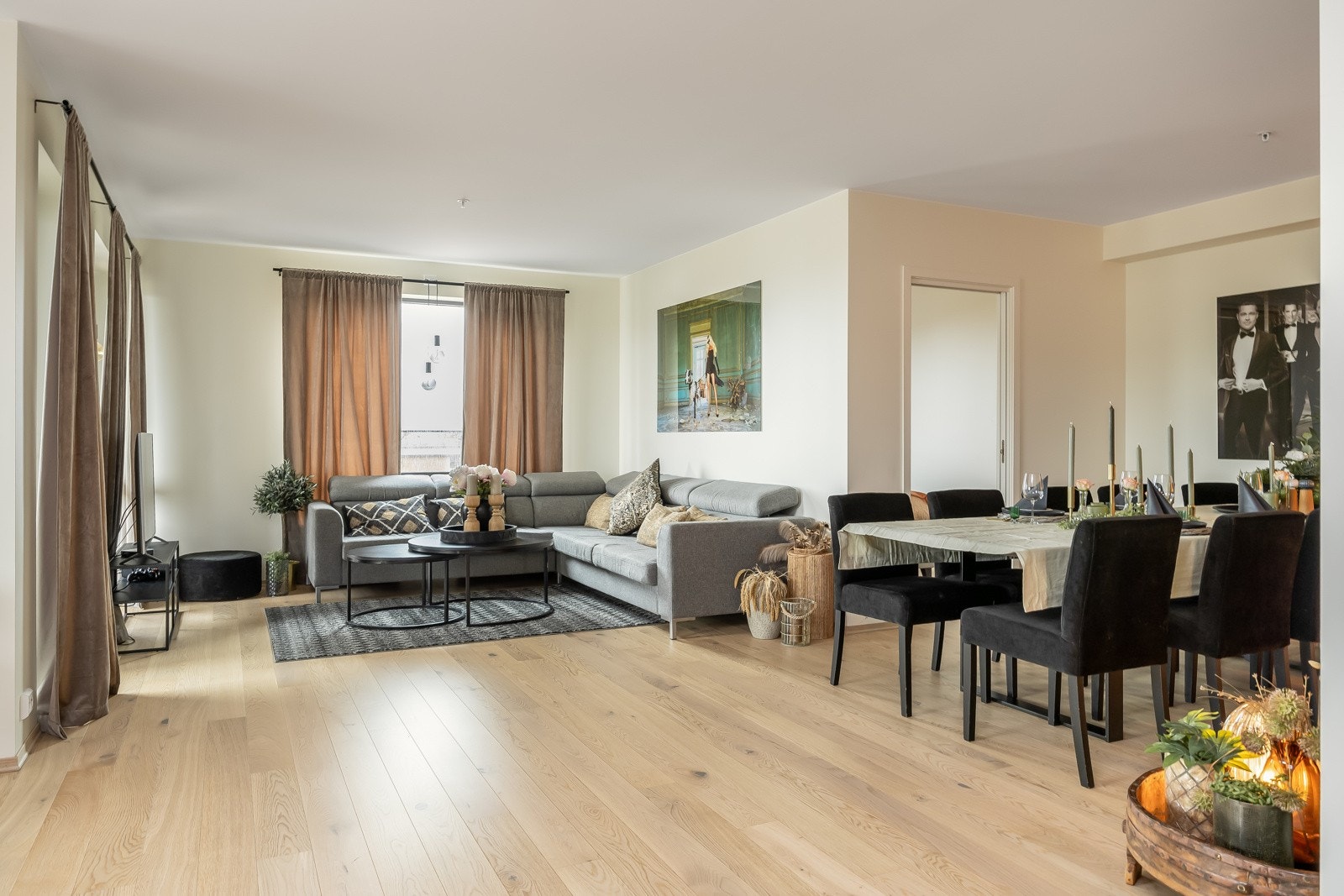 Det er vannbåren varme i leiligheten, noe som gir en behagelig gulvtemperatur året gjennom Galleribilde