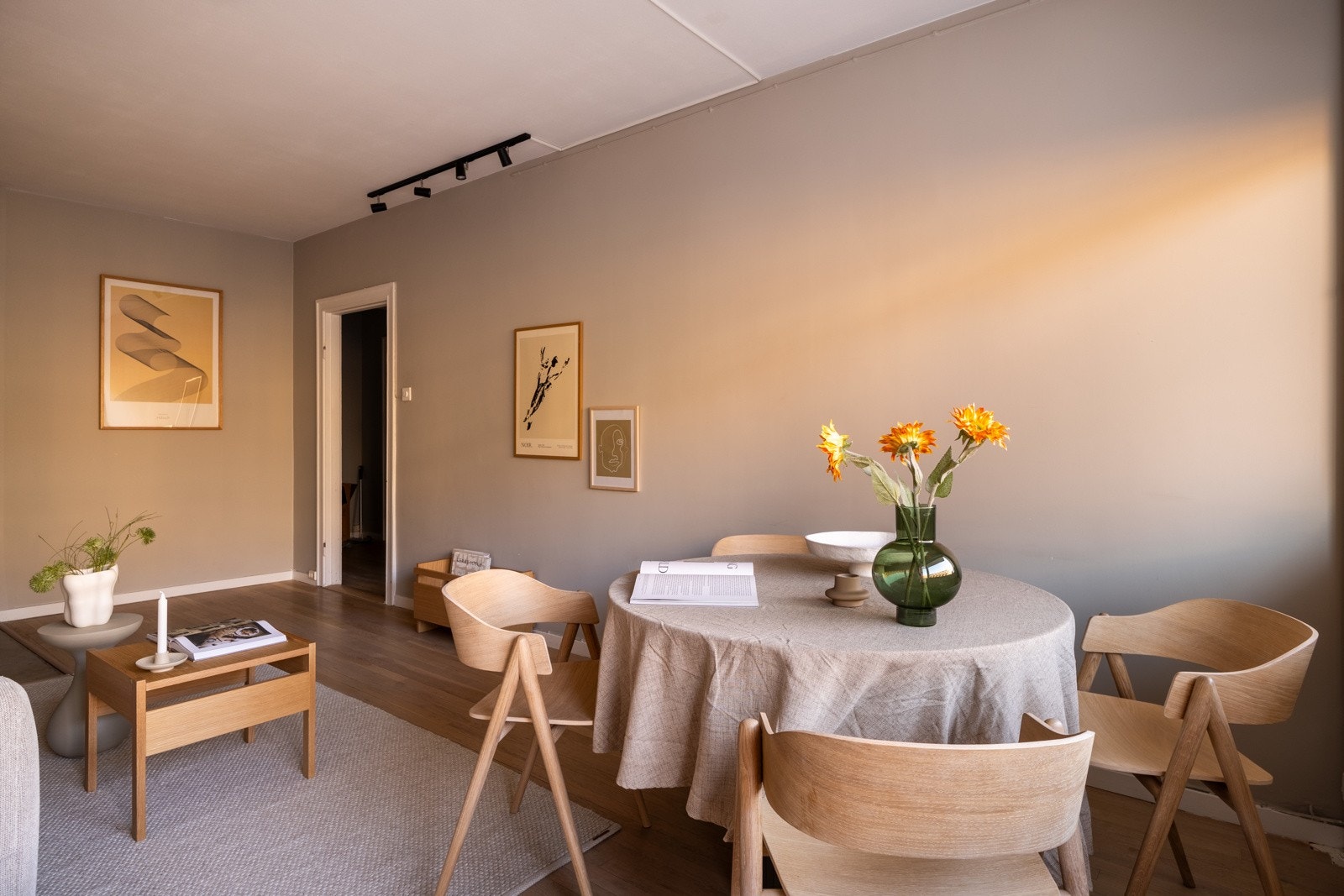 God plass til spisebord. Galleribilde