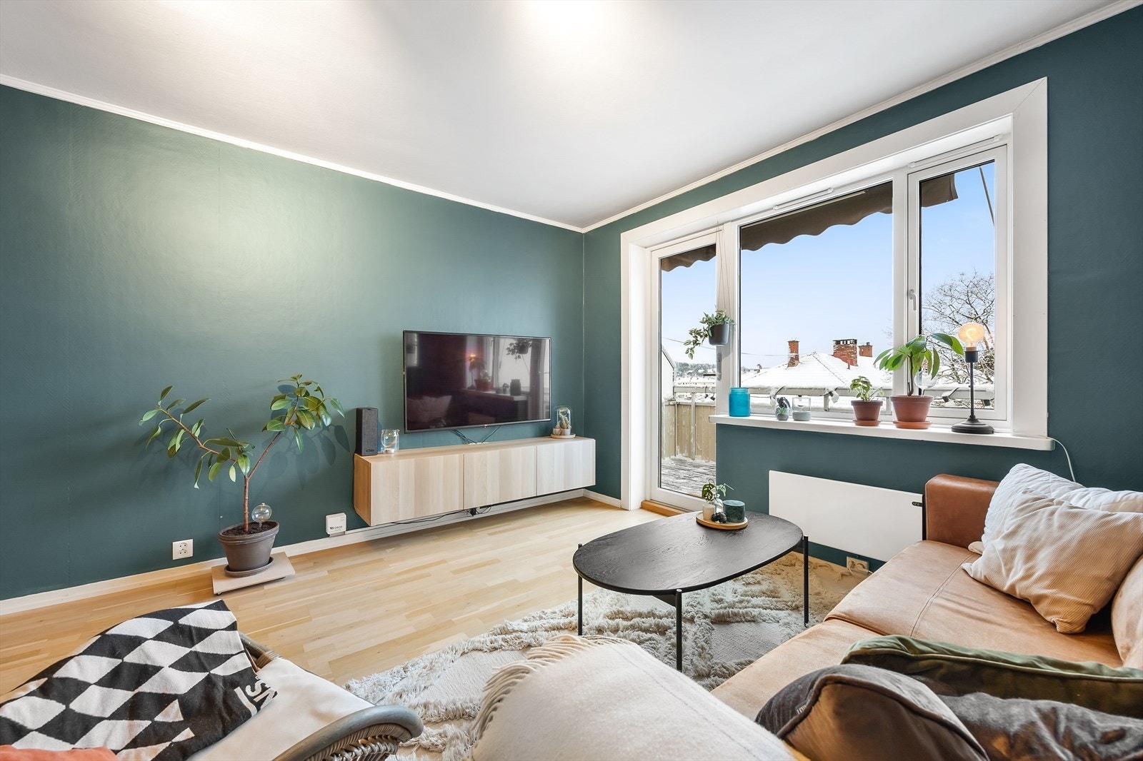 TV-område i stuen med plass for underholdning. Galleribilde