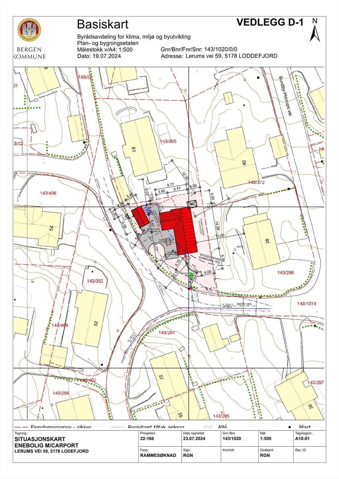 Situasjonskart med boligen og carport tegnet inn. Galleribilde