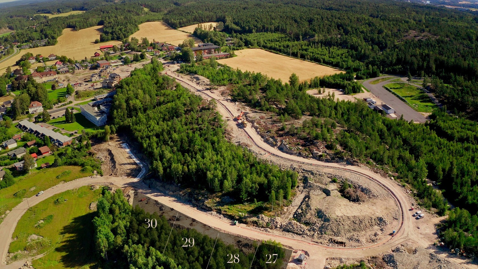 Det er totalt 4 tomter som skal selges i trinn 3. Alle med godkjent rammetillatelse Galleribilde