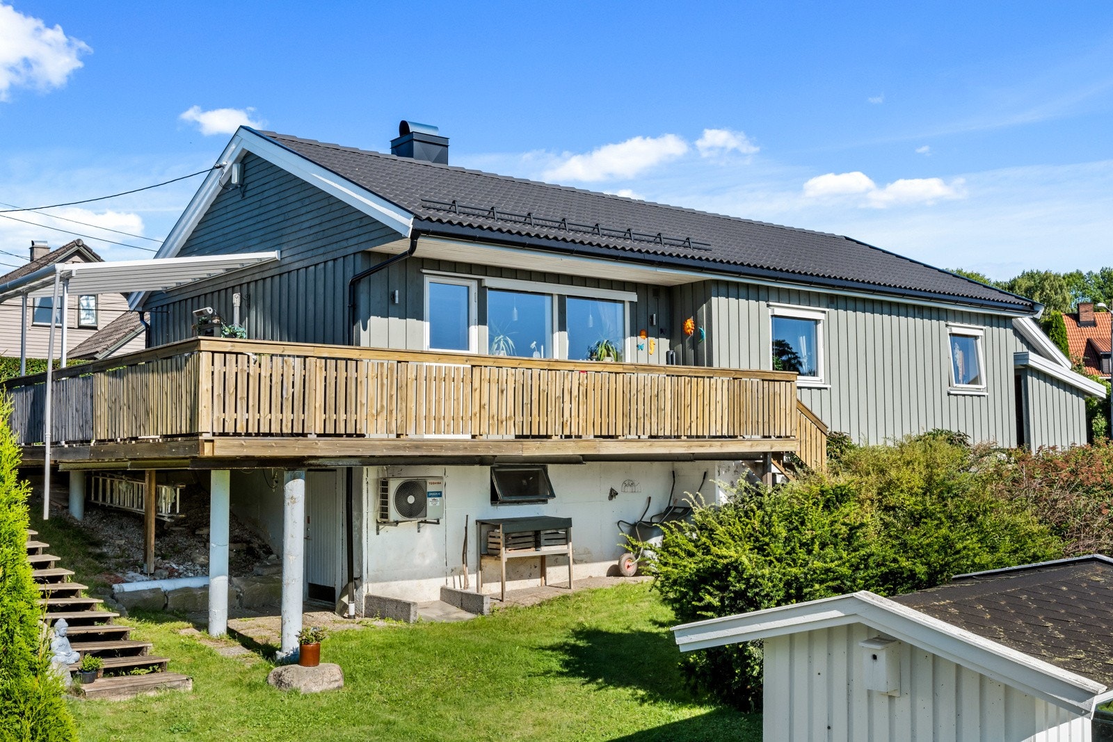 En velholdt og praktisk enebolig på Tindlund, med alt på én flate. Galleribilde
