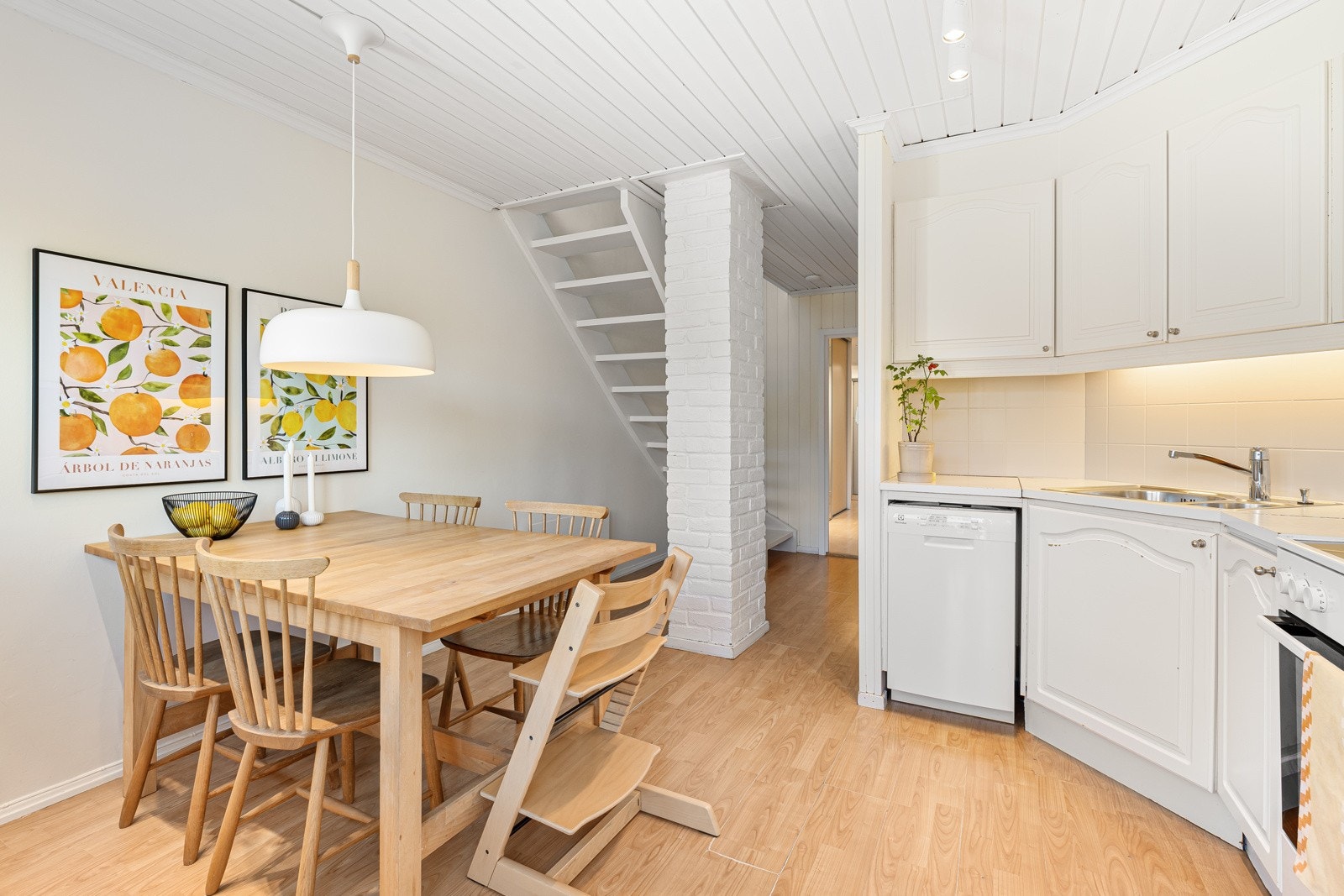 Kjøkken og spiseplass Galleribilde