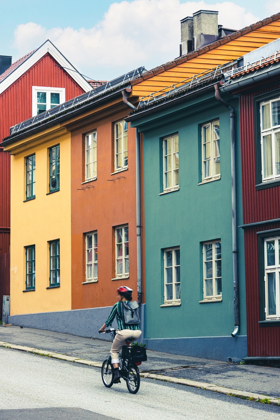 Dette er et hyggelig boområde med eldre bygårder og små trehus, som ligger skjermet for sentrumstrafikken. Galleribilde