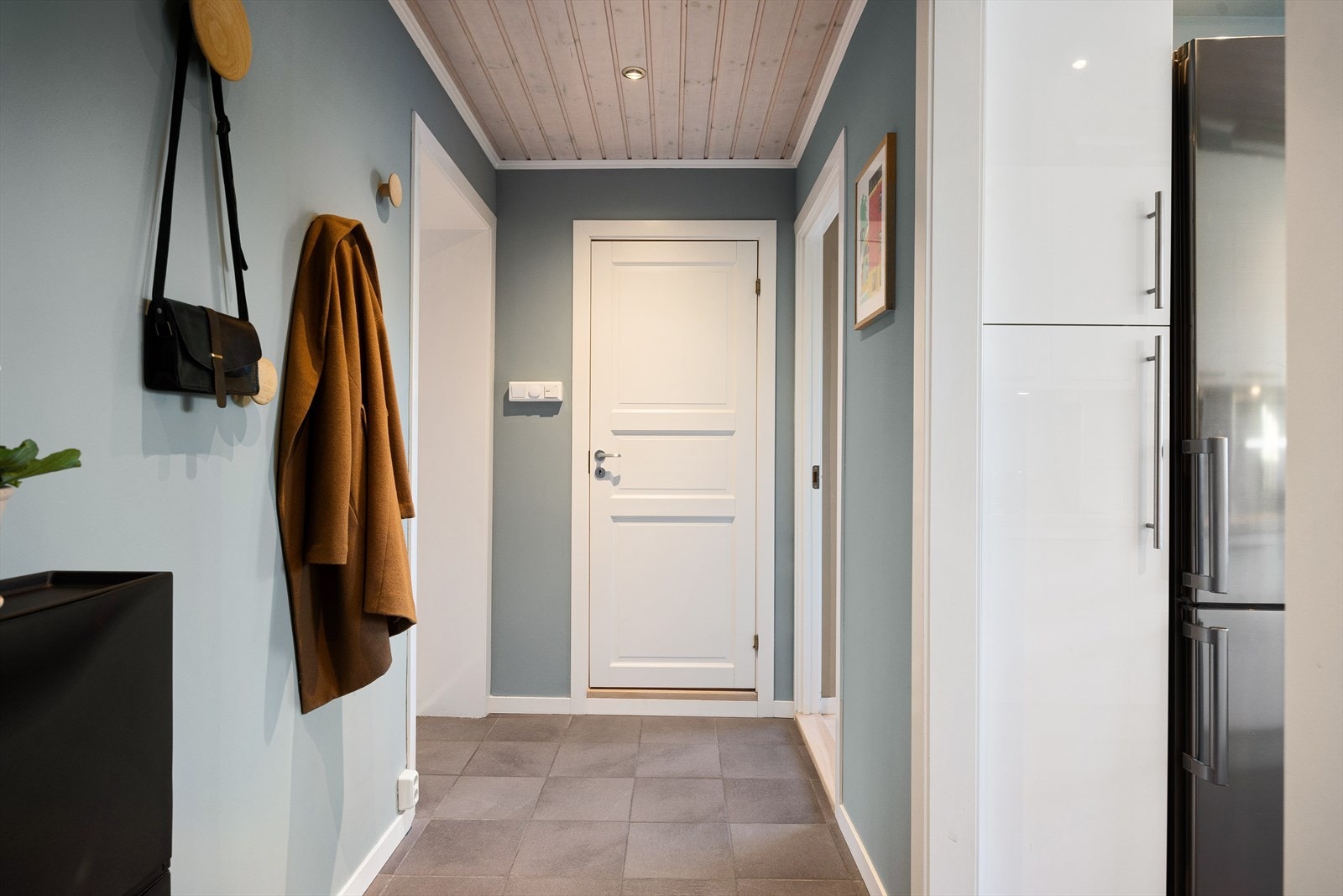 Fra gangen er det adkomst til kjøkken. Galleribilde