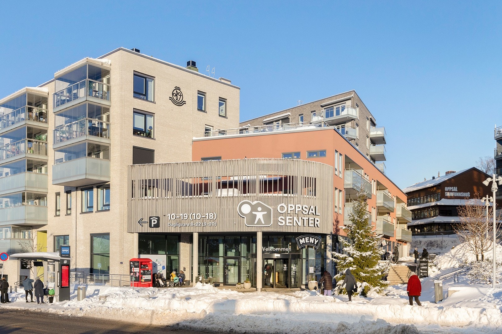 Oppsal senter med et bredt utvalg av butikker finner du 5 min spasertur fra leiligheten Galleribilde