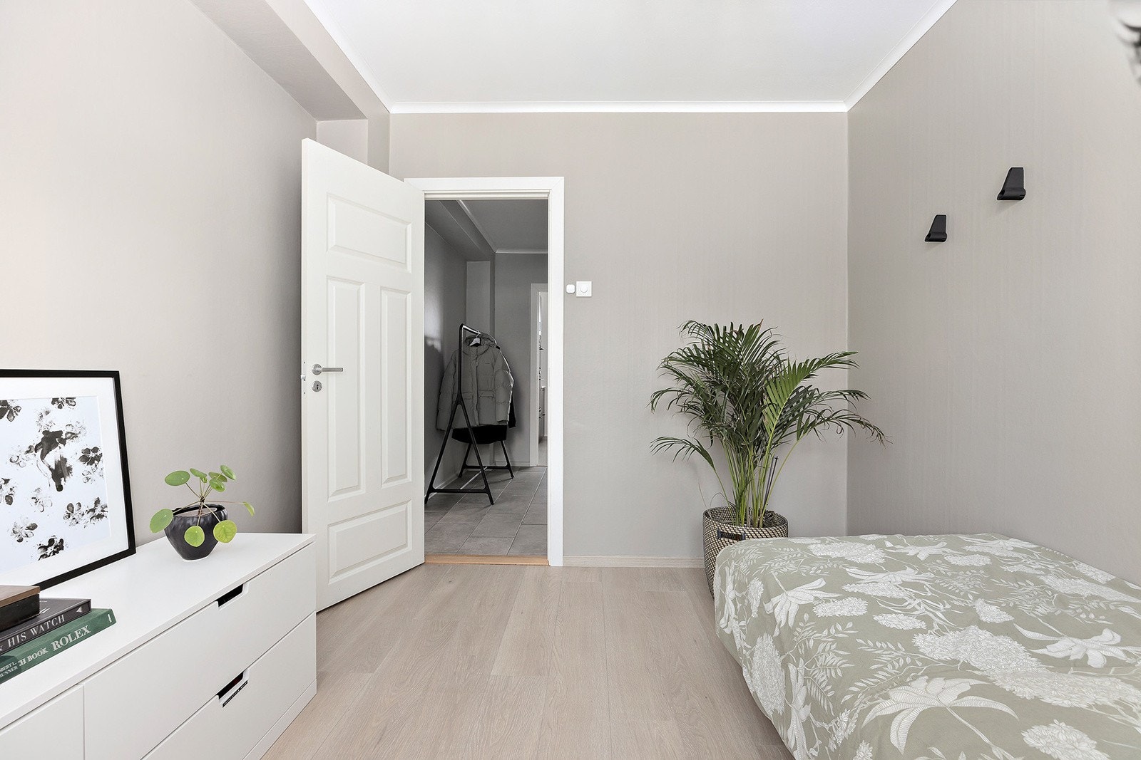 Rommet kan fint benyttes som barnerom eller kontor Galleribilde