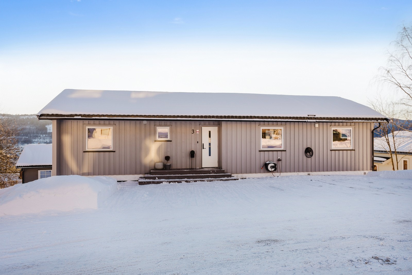 Stor gårdsplass. Galleribilde