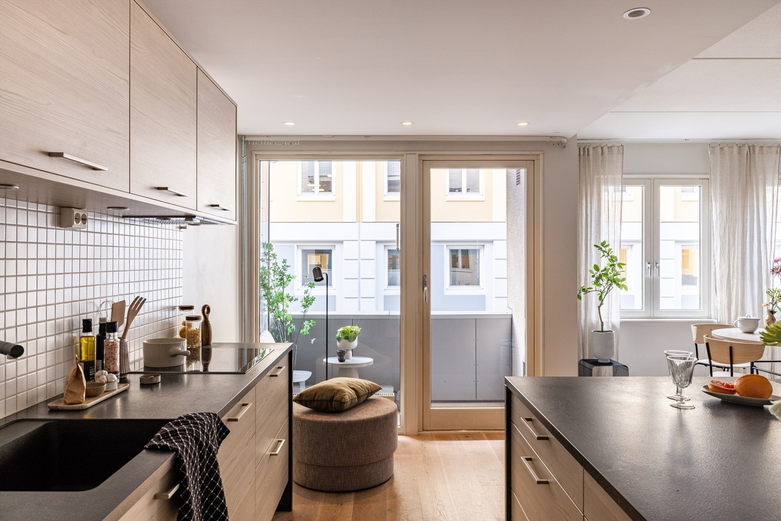 Fra stuen er det utgang til en flott balkong Galleribilde