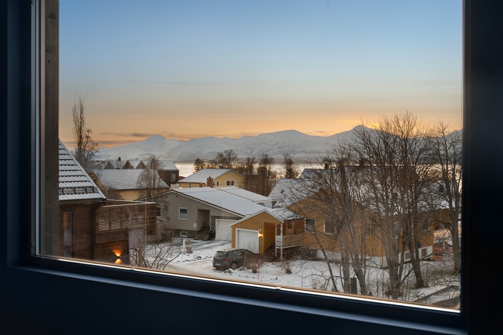 En av de første boligene som får sol når den kommer tilbake om få strakser. Galleribilde