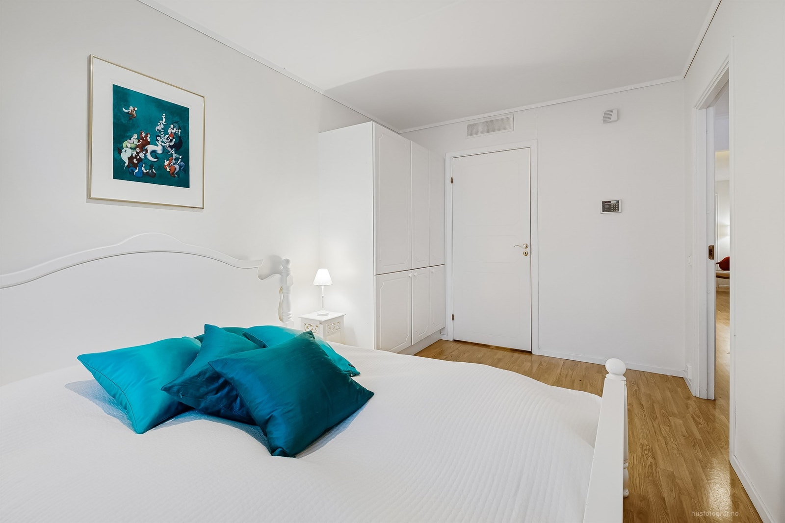 Soverom 1 med tilgang til bod med lagringsplass Galleribilde