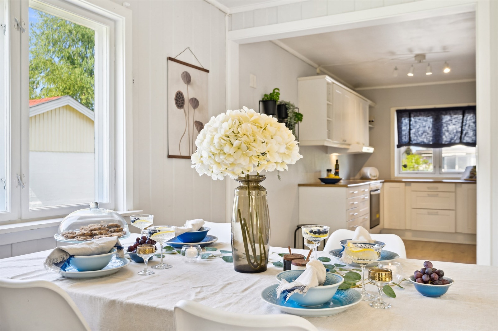 Spiseplass ved kjøkkenet. Galleribilde