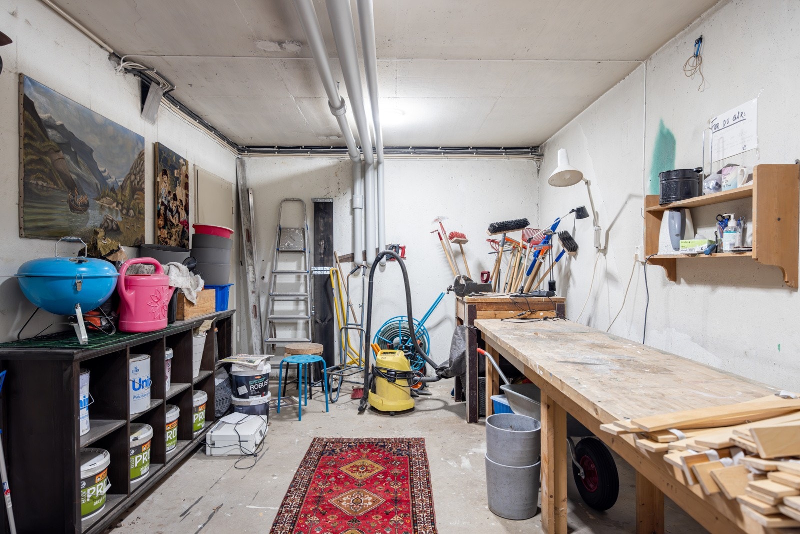 Det er også laget hobby-verksted i kjelleren. Galleribilde