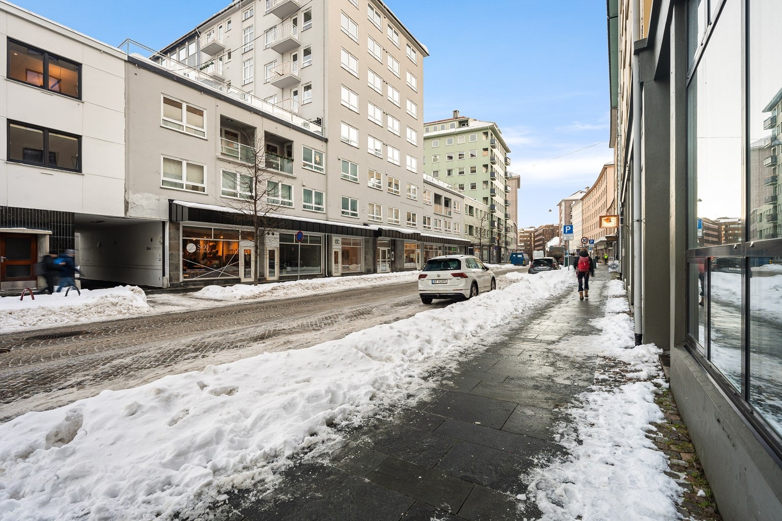 Leiligheten ligger fint til i byggets 3. etasje. Galleribilde