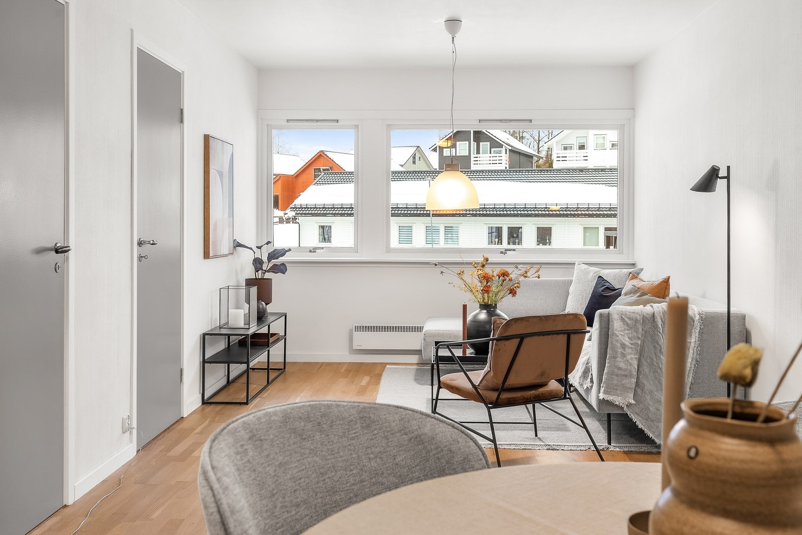 Fra stuen er det inngang til kjøkkenet og soverommet. Galleribilde