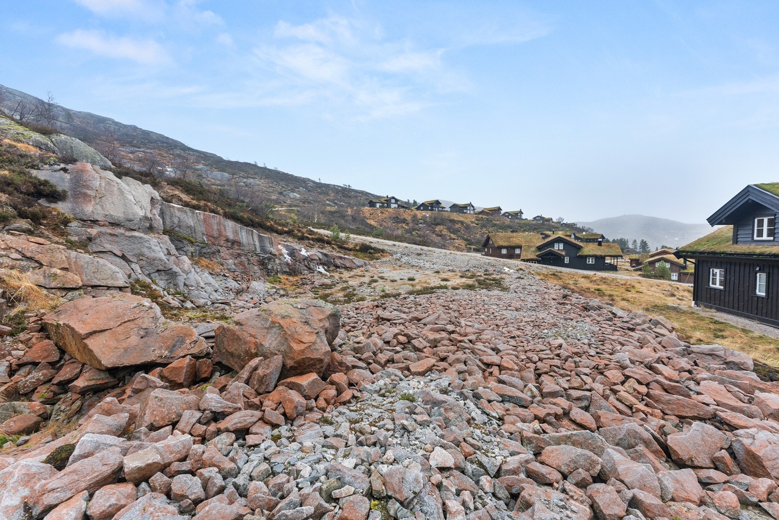 Tomten er sprengt ut og grovplanert. Galleribilde