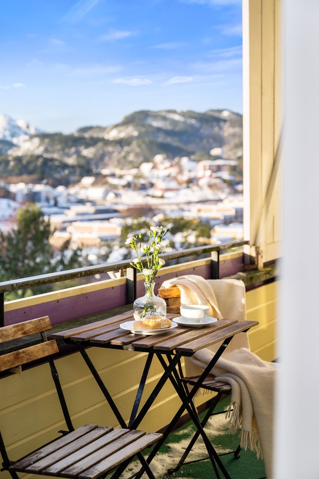 Her kan man nyte deilig ettermiddag- og kveldssol. Fine solnedganger er også `hverdagskost`. Galleribilde