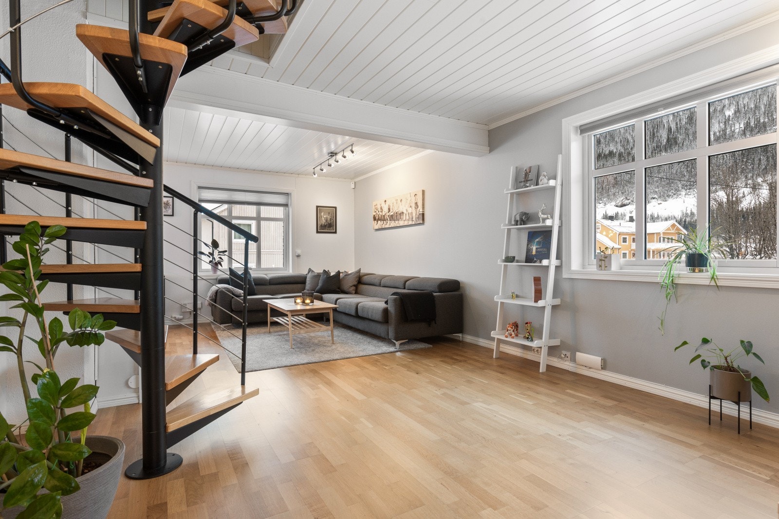 La oss ta turen opp i loftsetasjen Galleribilde
