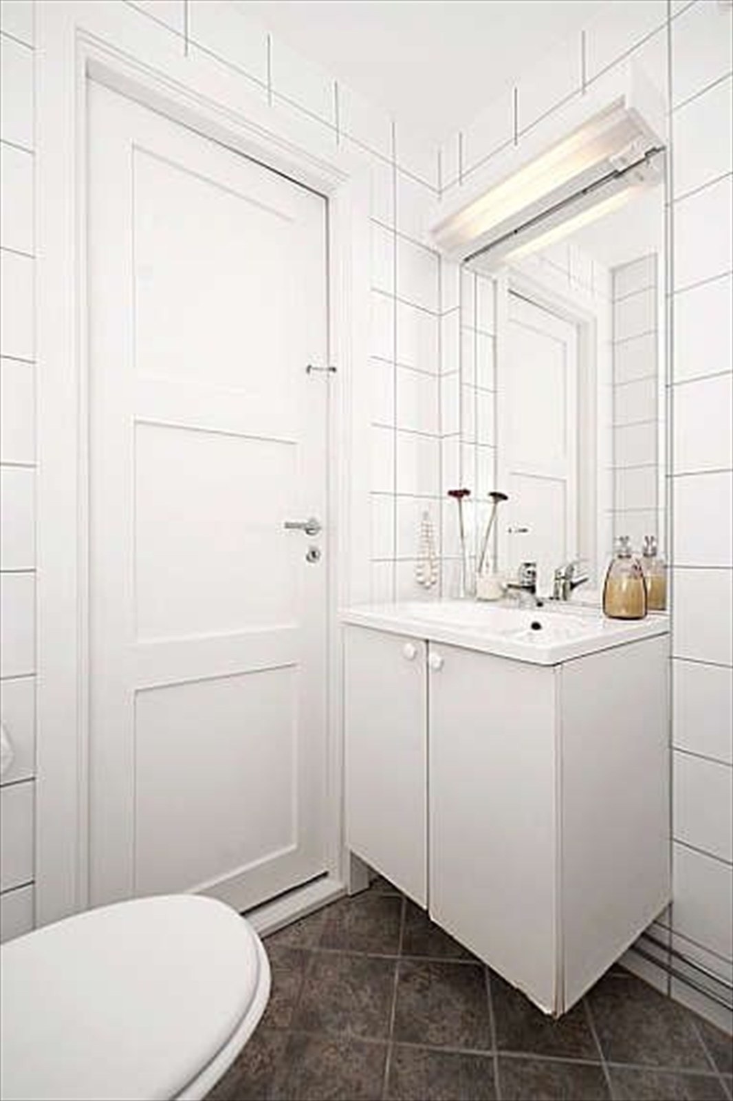 Et eldre flislagt bad. Galleribilde