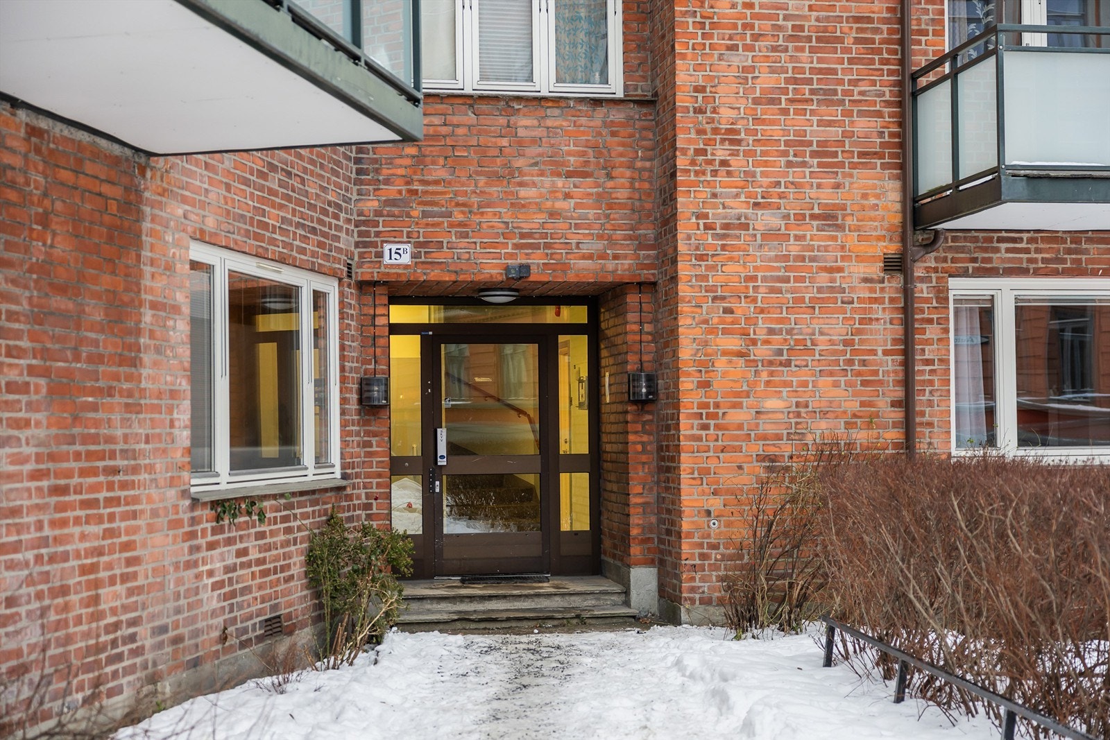 Enkel adkomst til leiligheten fra Rosenborggata. Ikke langt utenfor døren finner du populære Stensparken. Galleribilde