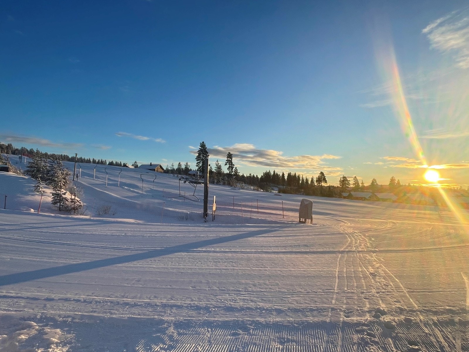 Med utgangspunkt fra Furutangen, kjøres nær 90 km med topp preparerte løyper. Løypekjøring i området gjøres av Furutangen Drift AS samt at Osen Turforening vedlikeholder og kjører den delen av løypenettet som strekker seg lengst syd og mot Osensjøen. Galleribilde