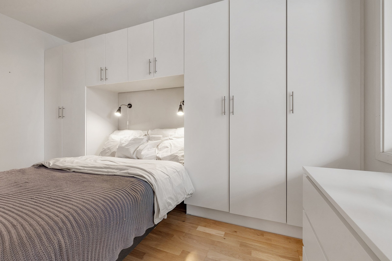 Godt med lysinnslipp på soverommet. Galleribilde