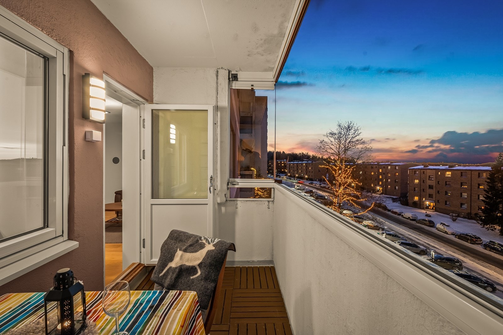 Balkongen er vestvendt og har gode solforhold. Galleribilde