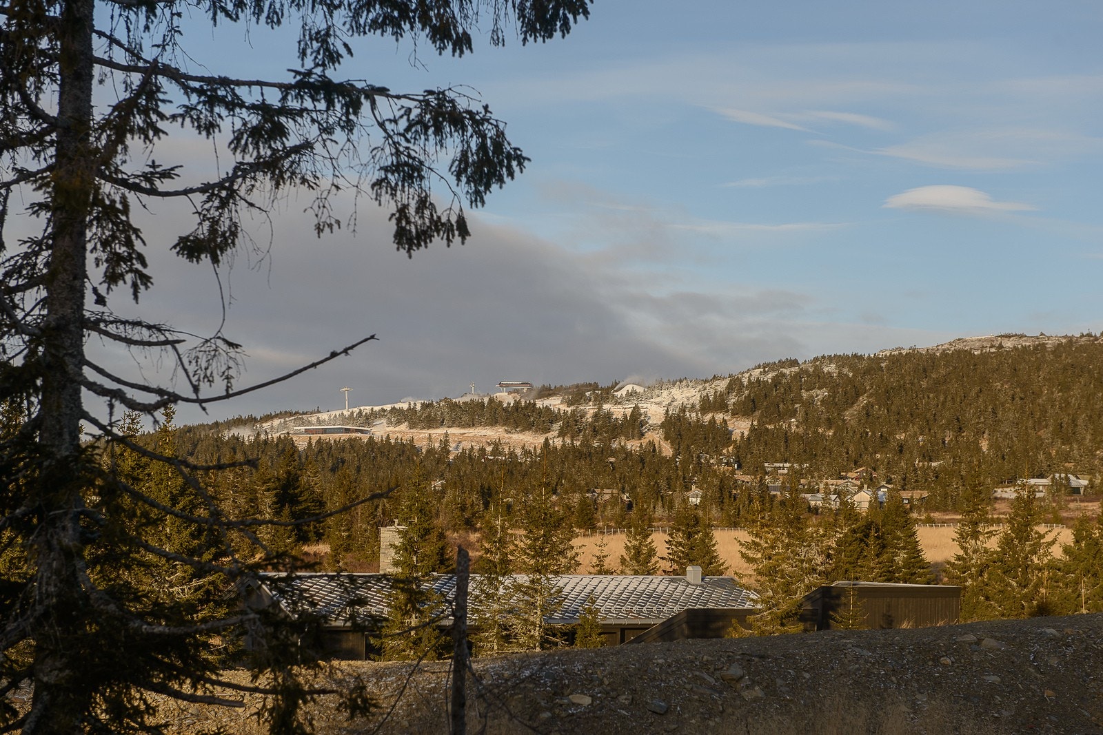 Utsikt fra tomt 4 mot Hafjelltoppen. Galleribilde