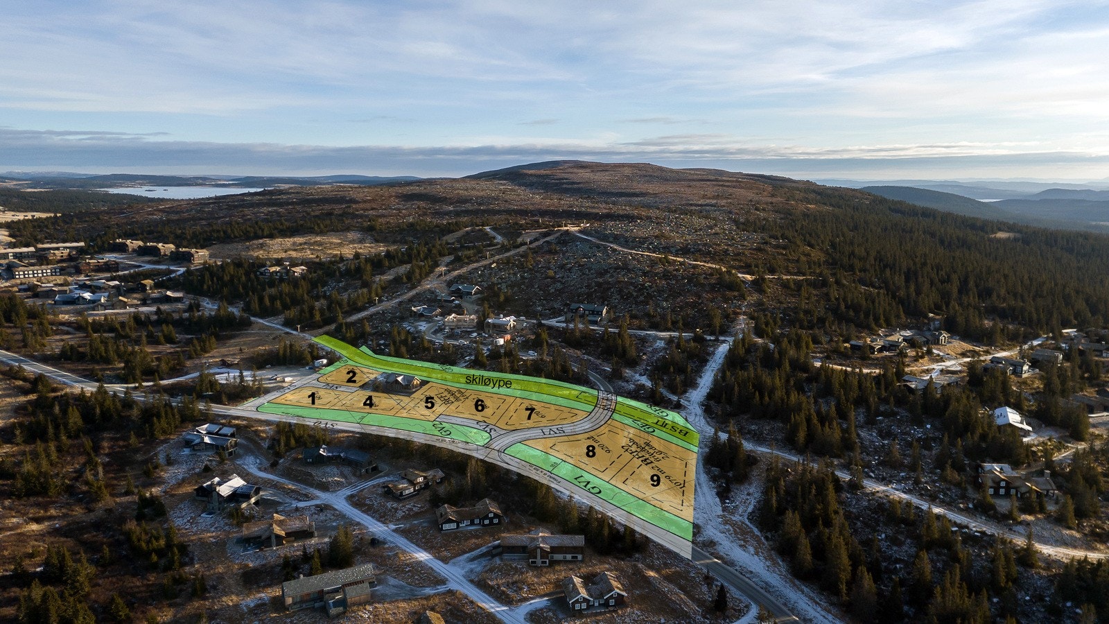 Tomtefeltet Ilsæterurda ligger i flotte naturomgivelser helt øverst på Hafjelltoppen. Galleribilde