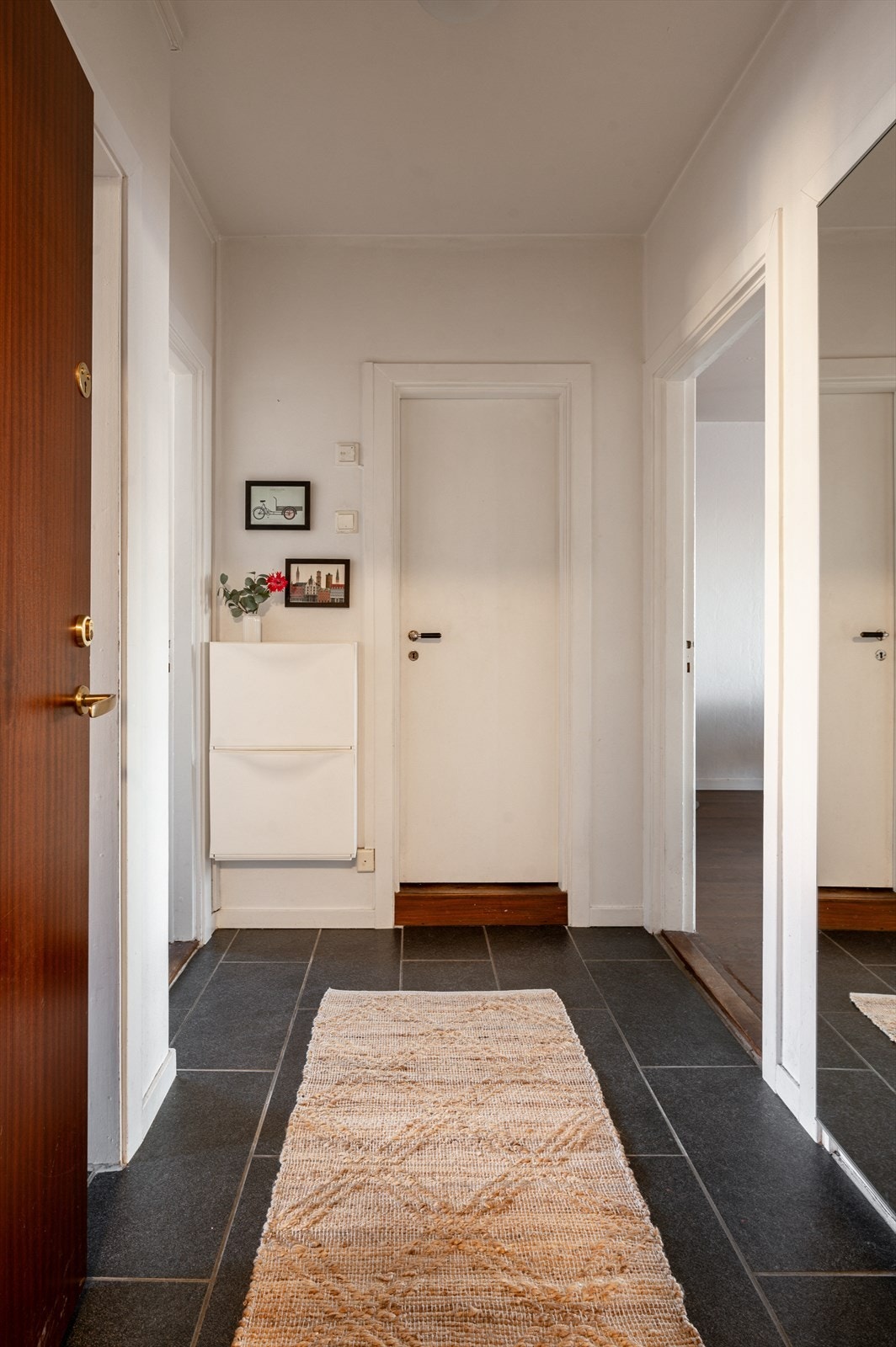 I tillegg disponerer boligen 3 eksterne boder. Galleribilde