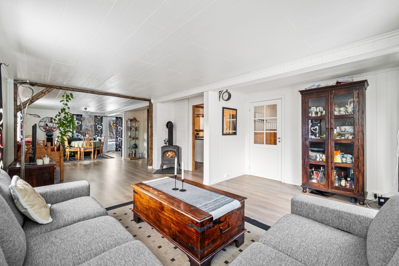 Enebolig på 162 kvm med stor tomt i overkant av 1,1 mål. Galleribilde