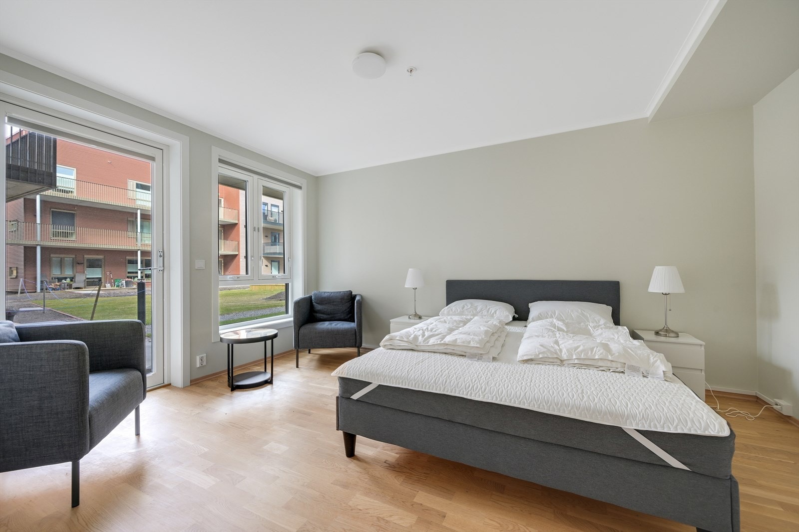 Gjestehybel til leie i borettslaget som er fullt møblert. Galleribilde