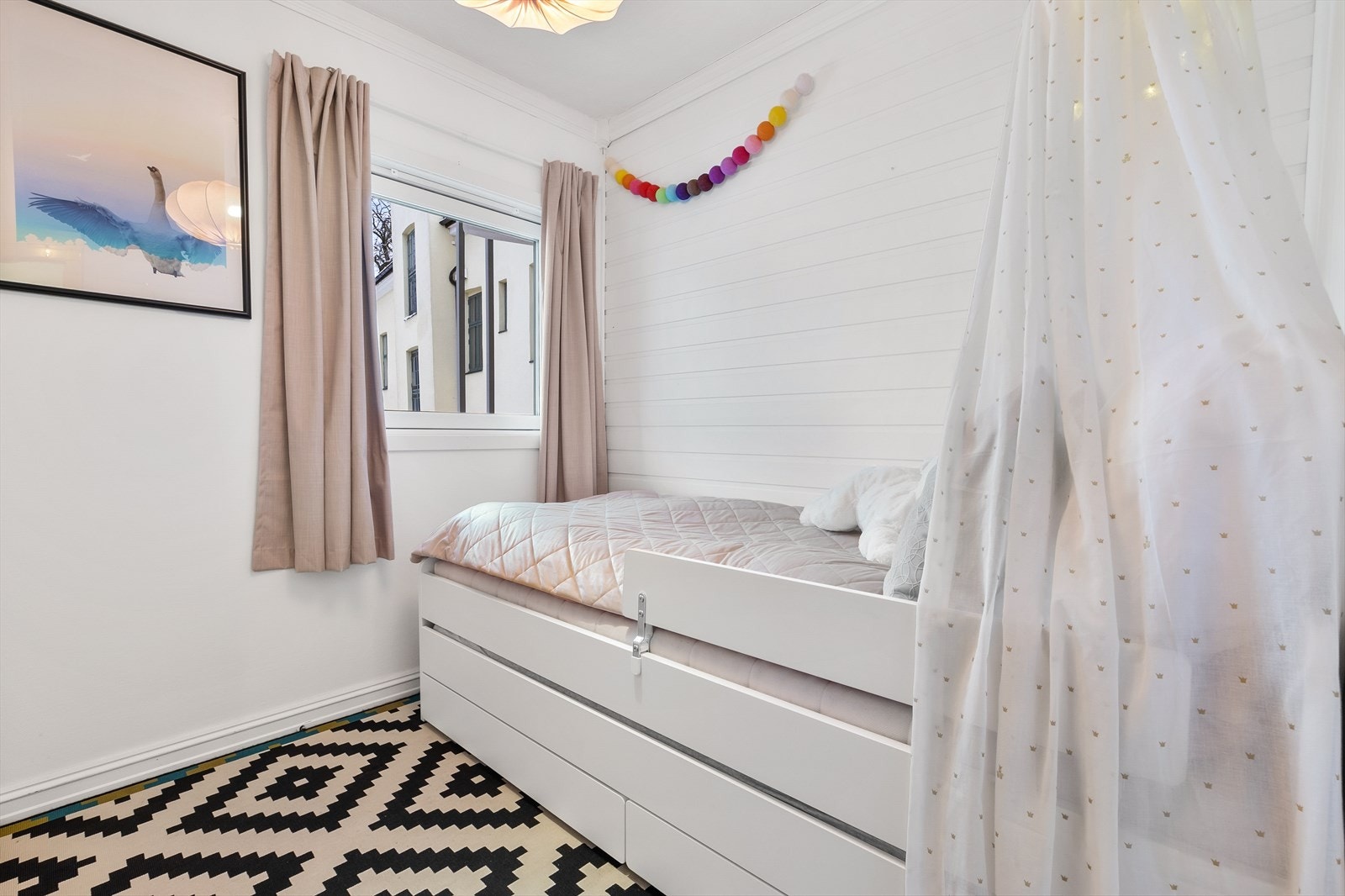 Soverom 2 fungerer ypperlig som barnerom, gjesterom eller kontor. Galleribilde