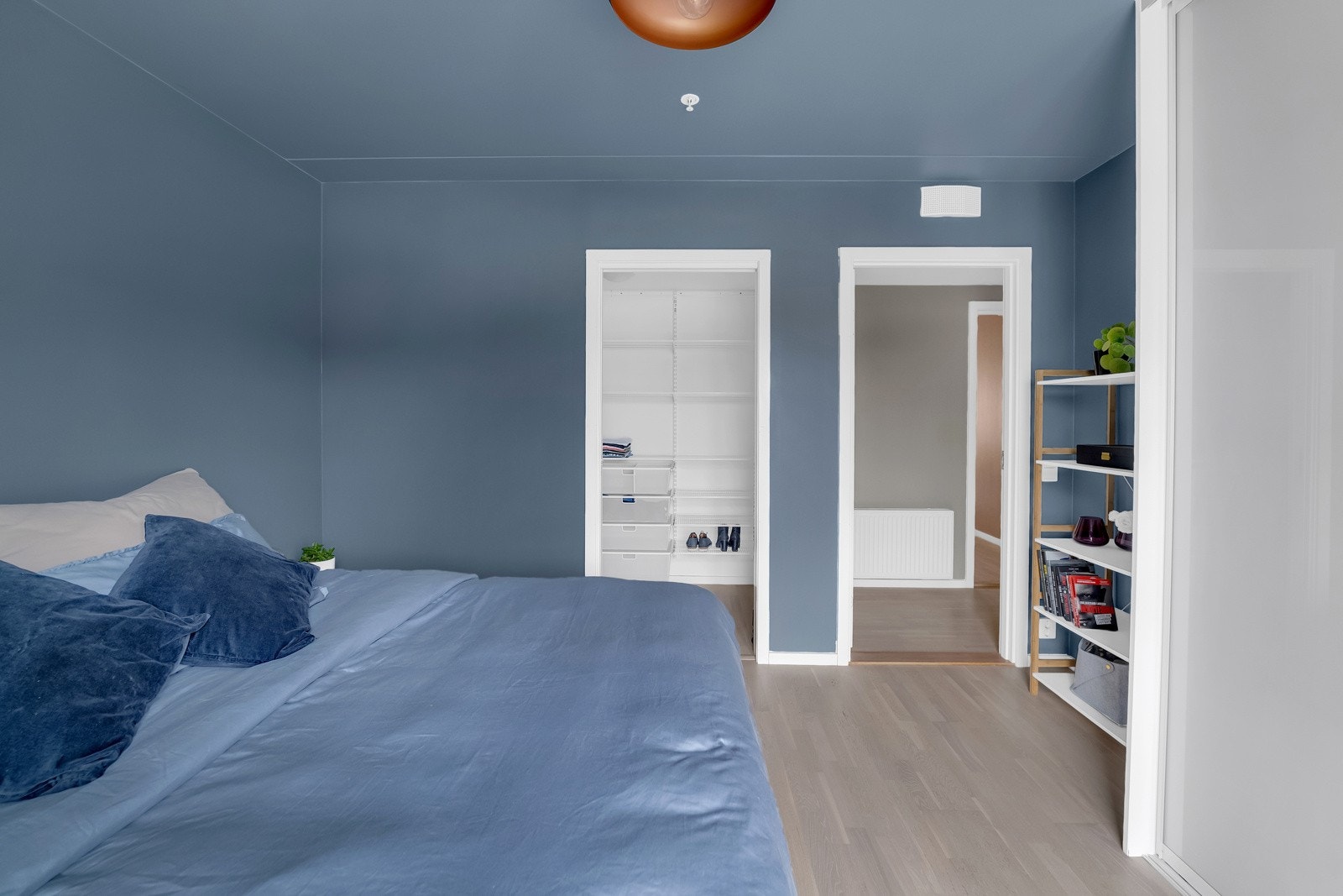 I tilknytning til soverommet er det en bod som kan innredes som et walk-in-closet. Galleribilde