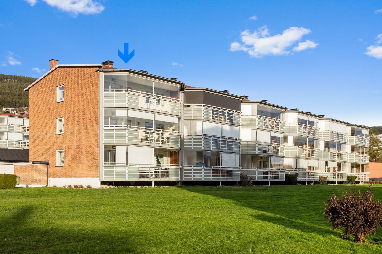 Velholdt 3-roms andelsleilighet med stor og solrik balkong Galleribilde
