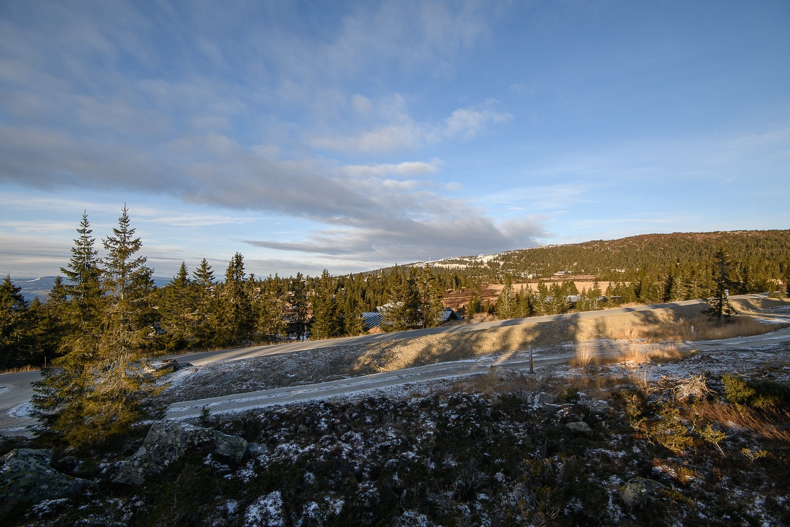 Utsikt fra tomt 6 mot Hafjelltoppen. Galleribilde