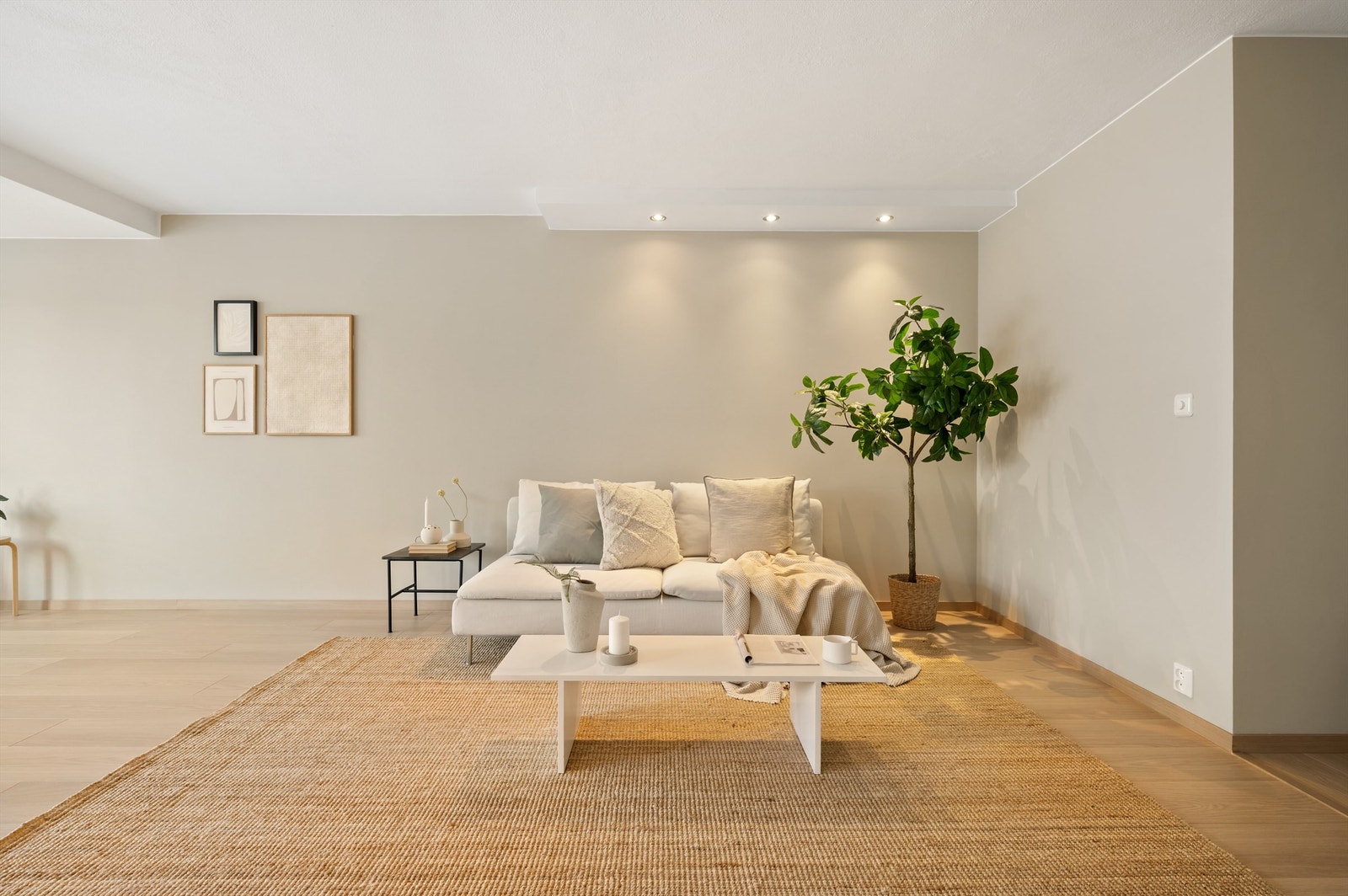 En delikat og romslig 3-roms selveierleilighet med en herlig balkong. Galleribilde