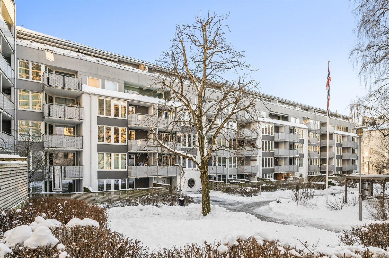 Eiendommen ligger i et populært og etablert boligområde i hjertet av Oslo Galleribilde