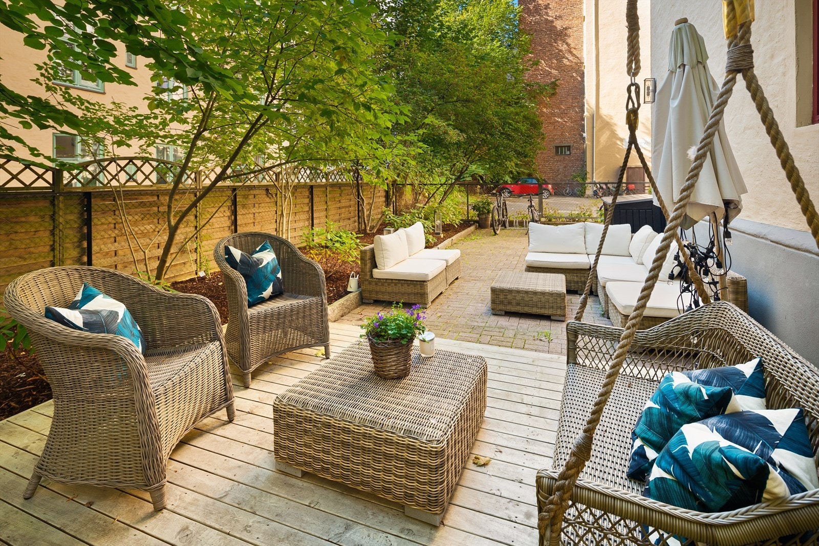 Felles bakgård Galleribilde