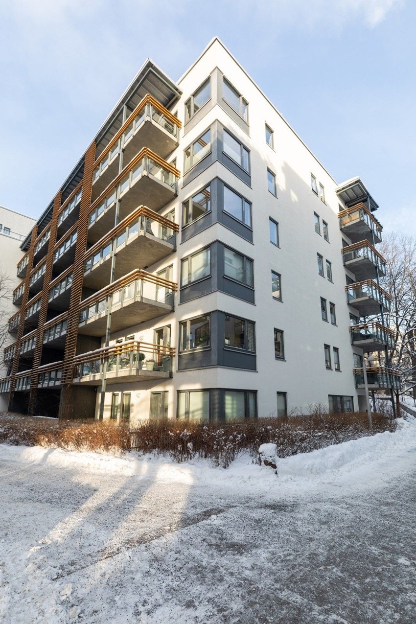 Boligen ligger flott til rett ved parkanlegget og det er felles solrik takterrasse. Galleribilde