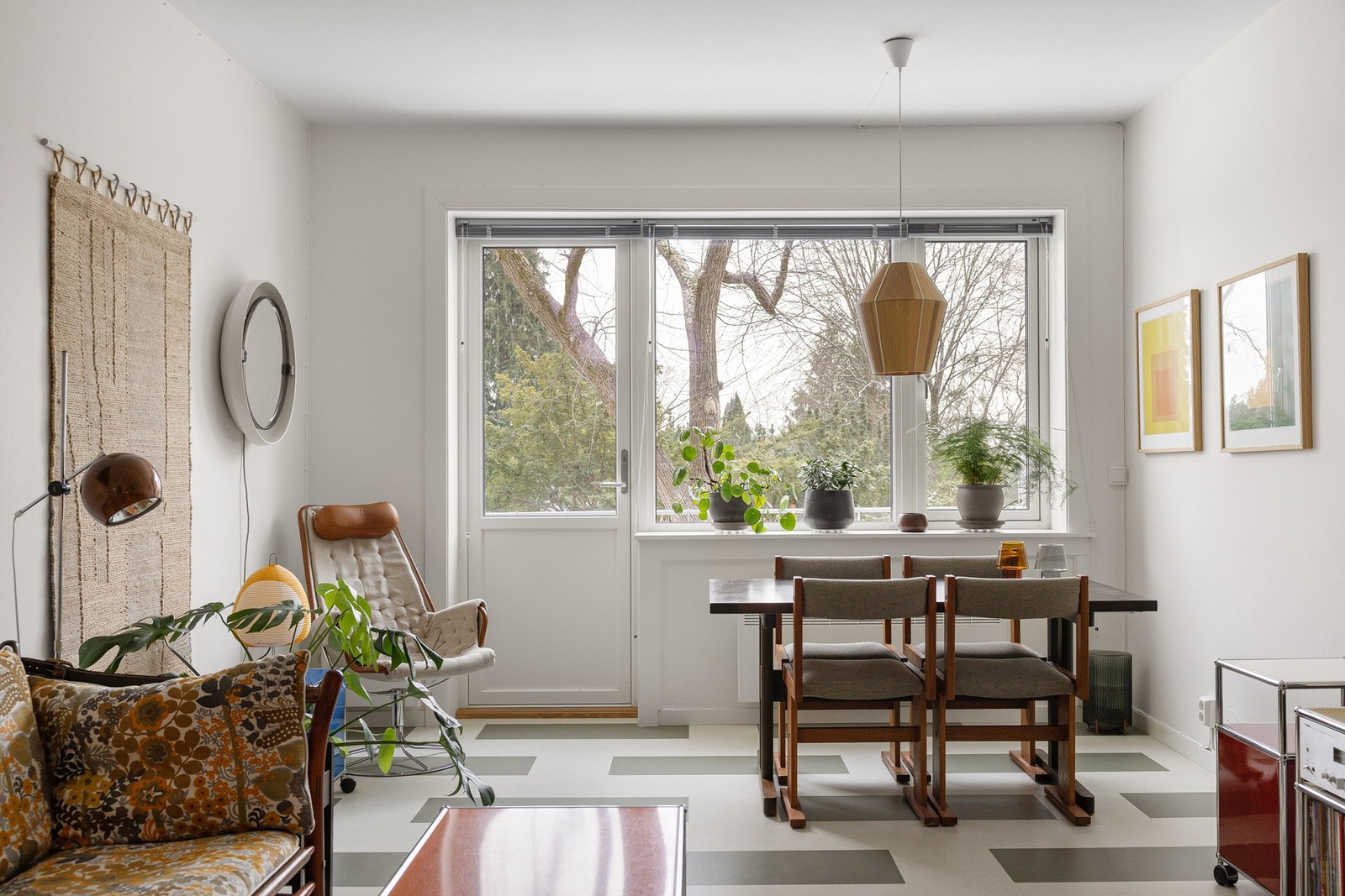 Grønt og fint utsyn, ingen innsyn fra naboer. Galleribilde