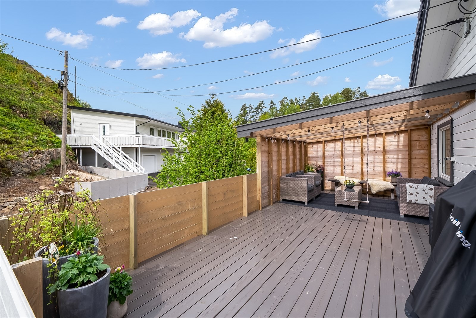 Terrasse 2. etg over garasje Galleribilde