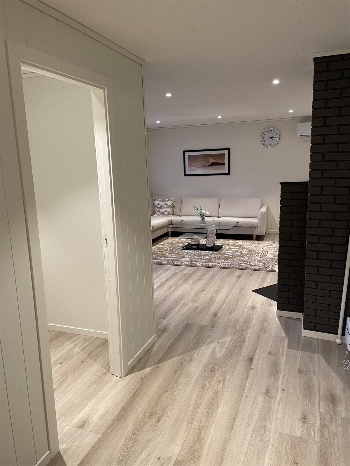 Inngang soverom og stuen Galleribilde