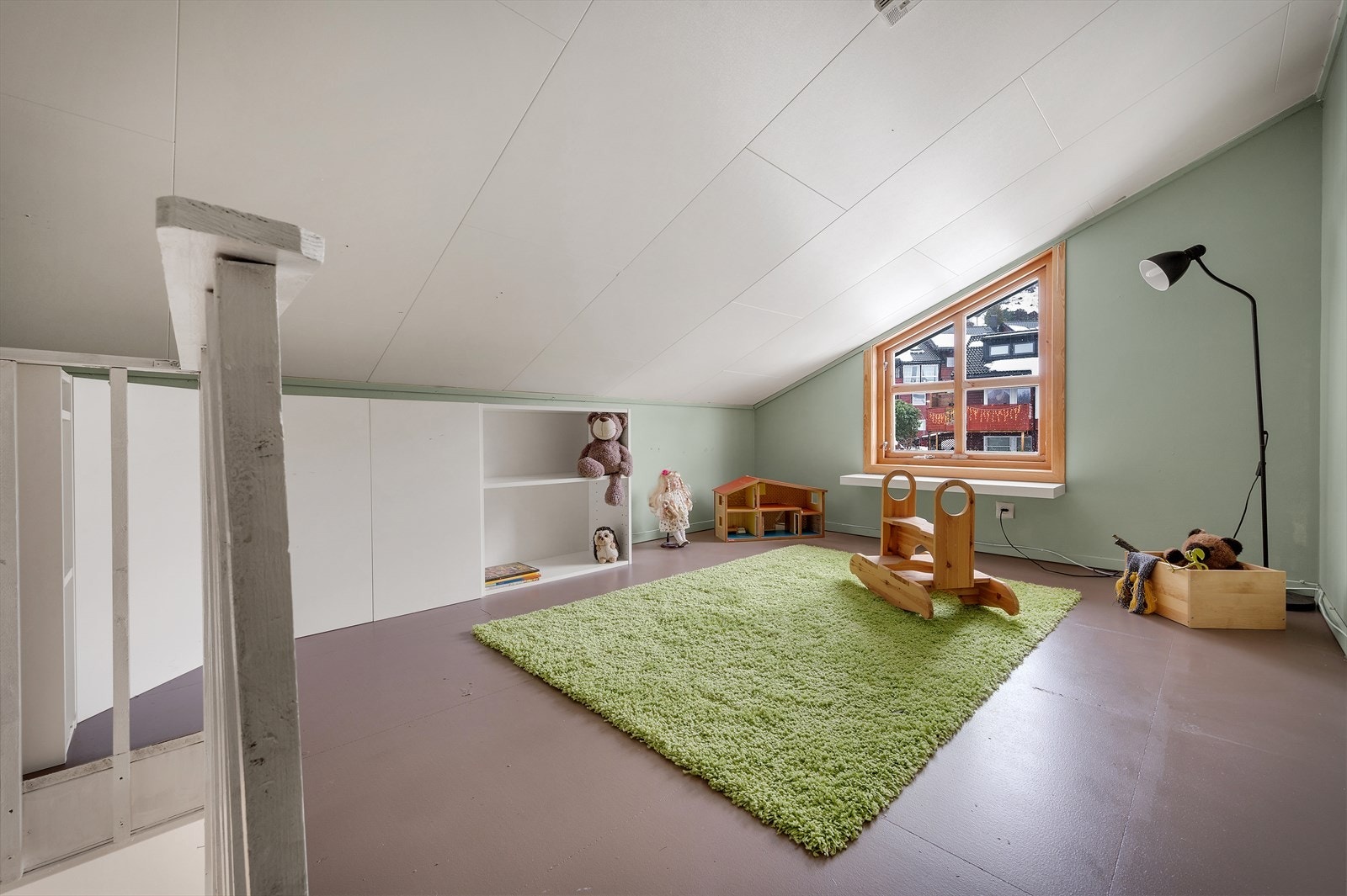 - Hemsen har et gulvareal på 11 m². Et skjult rom som kan brukes til mange ulike ting - Galleribilde