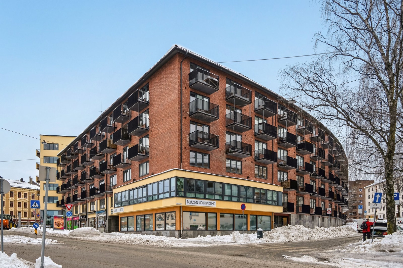 Leiligheten har en urban beliggenhet på Sagene/Bjølsen, med kort vei til et bredt utvalg av bymessige fasiliteter. Galleribilde