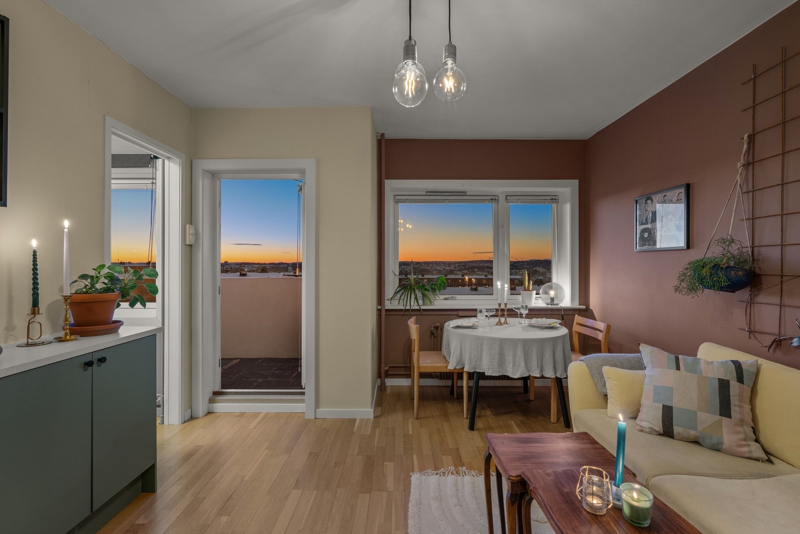 Leiligheten ligger i 5. etasje med heisadkomst Galleribilde