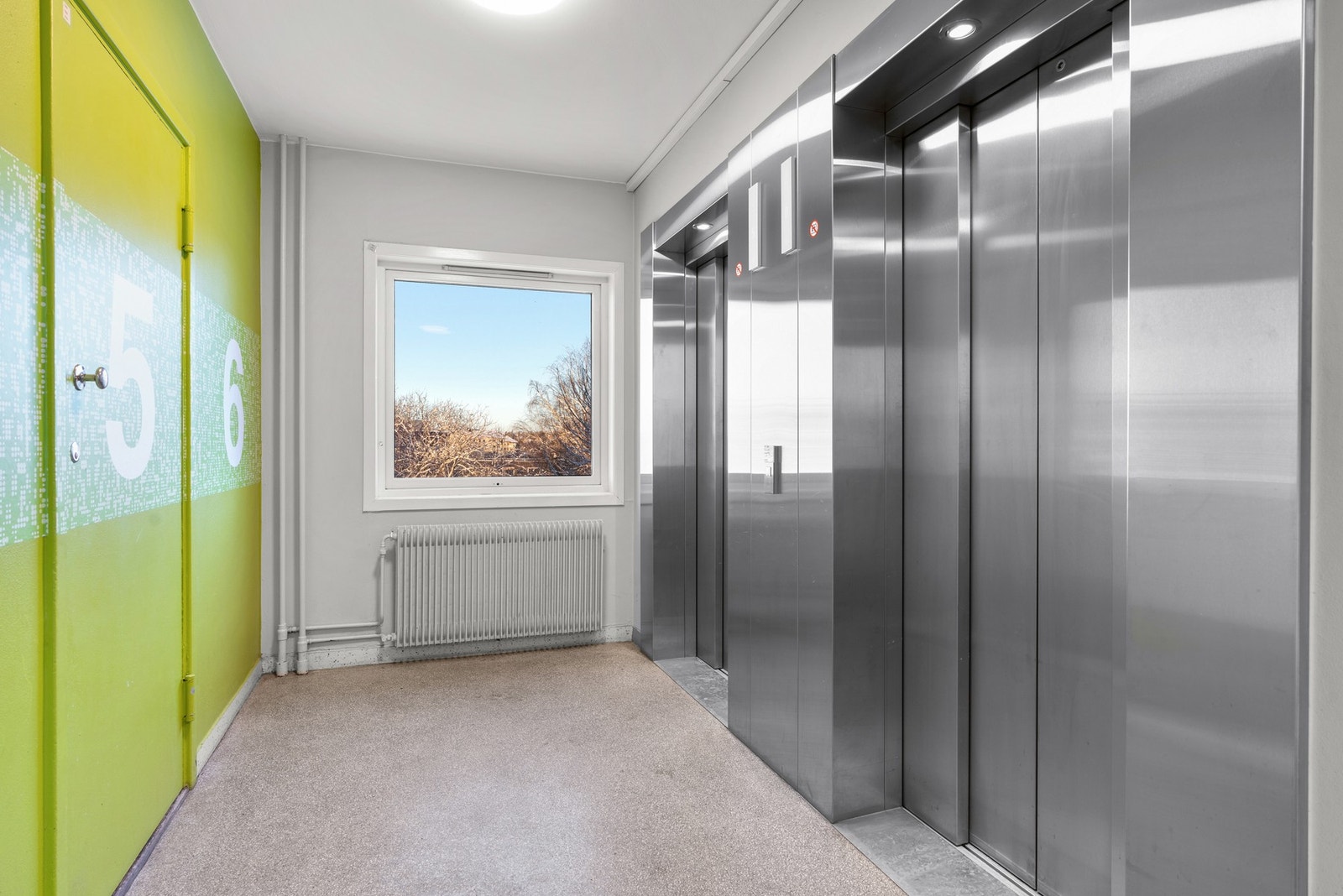 Det er heis i bygget Galleribilde