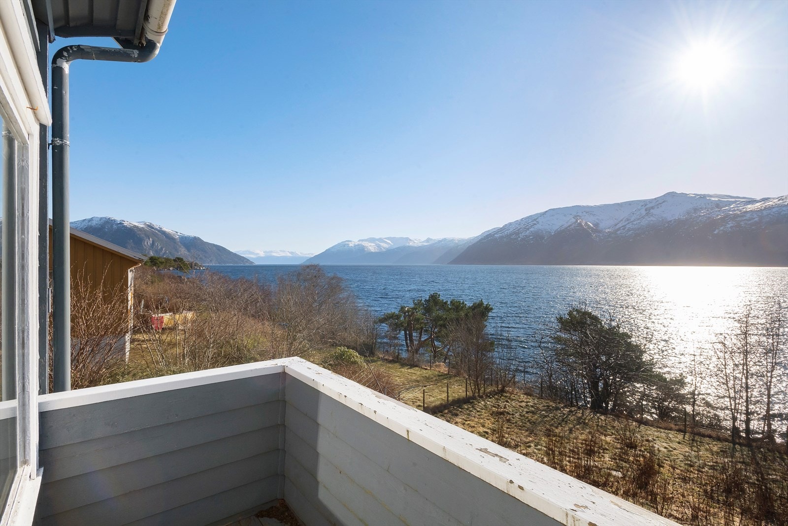 Nyt utsikta innover Sognefjorden Galleribilde