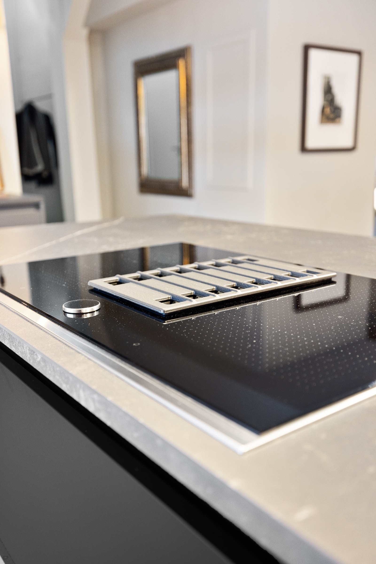 Kullfilter integrert i platetoppen. Galleribilde